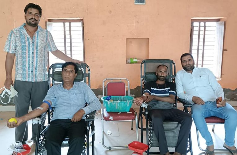 कण्डेला में आयोजित शिविर में 64 लोगो ने किया स्वैच्छिक रक्तदान