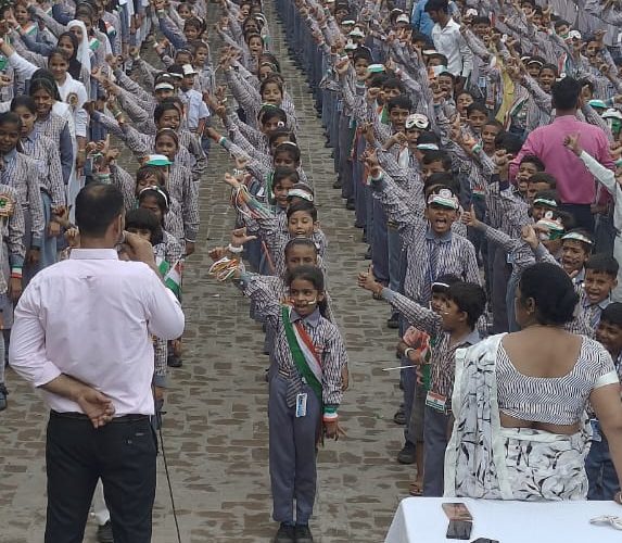 आर.आर. कॉन्वेंट स्कूल में 79वां स्वतंत्रता दिवस धूमधाम से मनाया गया