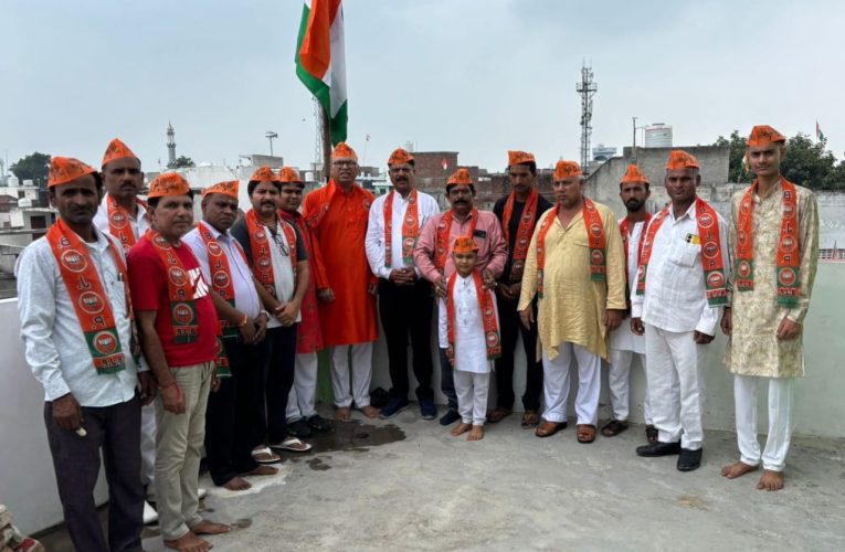 कैराना में स्वतंत्रता संग्राम सेनानियों को नमन कर मनाया गया आज़ादी का पर्व