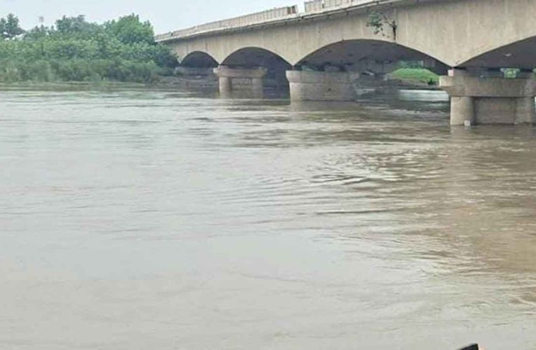 खौफनाक मंजर की दहलीज़ पर कैराना यमुना के कहर से दहशत का आलम”