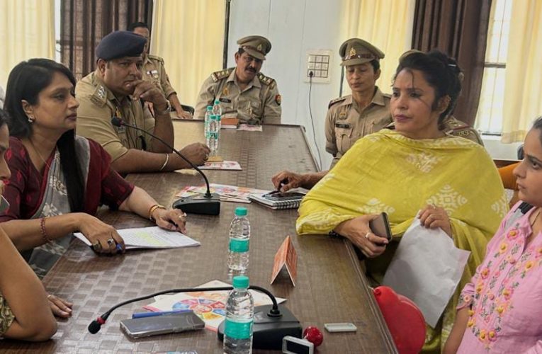 आपूर्ति निरीक्षक पर धोखे से प्लाट का बैनामा अपने नाम कराने का आरोप