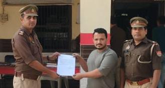 भूलवश दूसरे व्यक्ति के खाते में डले 10 हजार रुपये वापिस कराए