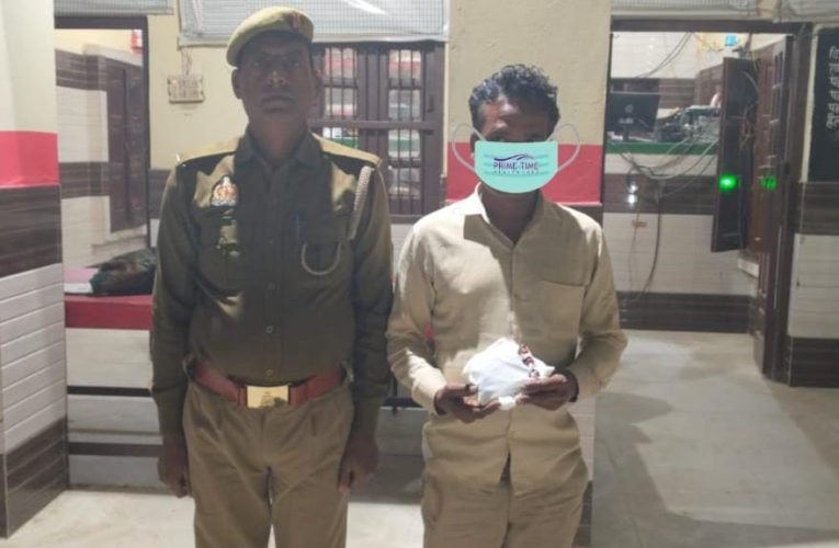 सट्टा पर्ची, पेन व नकदी बरामद, आरोपी गिरफ्तार