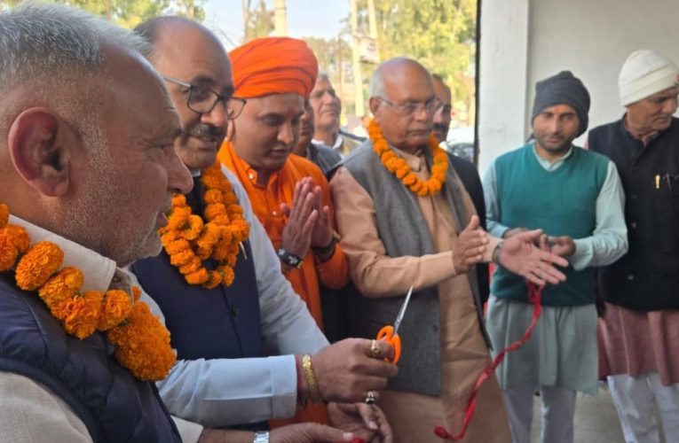 निवर्तमान भाजपा सांसद ने किया चौहान मोटर्स एंड स्पेयर पार्ट्स का उद्घाटन