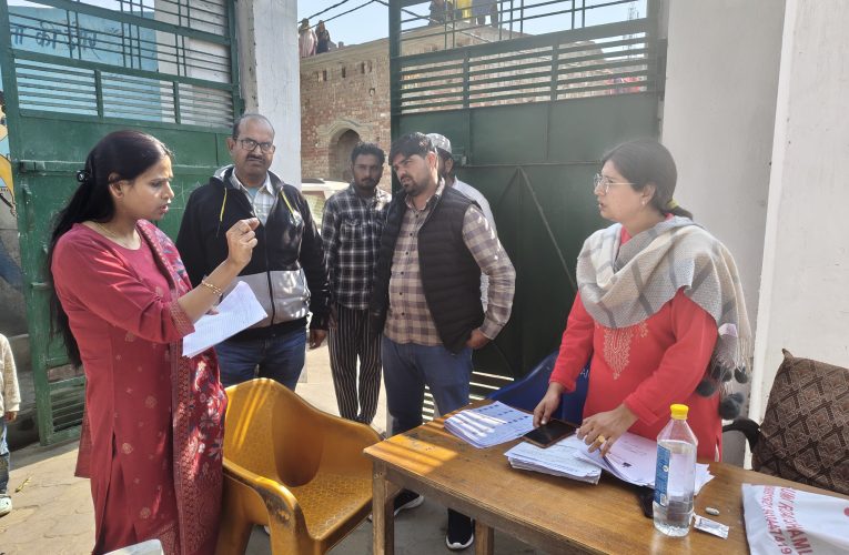 एसडीएम ने एसआईआर कार्य का किया निरीक्षण, दिए निर्देश