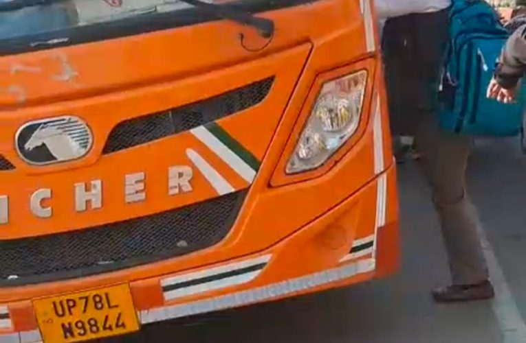 यूपी रोडवेज बस चालकों की मनमानी से मुख्य मार्ग जाम, ट्रैफिक पुलिस की चुप्पी पर उठे सवाल
